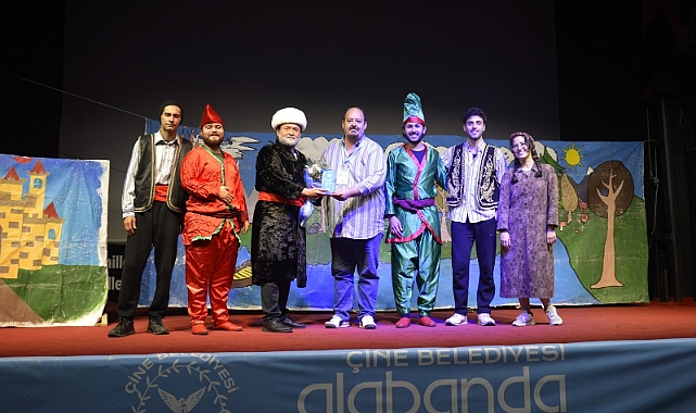 ASEM SANAT TİYATROSU VE İZMİR DİŞ HEKİMLERİ ODASI ÇİNELİ TİYATROSEVERLERLE BULUŞTU