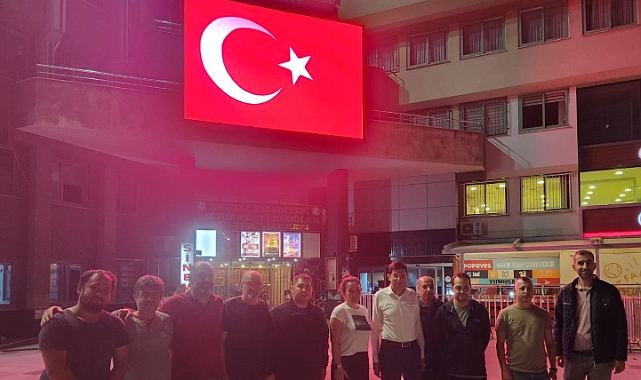 NAZİLLİ BELEDİYESİNDEN BİR YENİLİK DAHA MEYDANA DEV EKRAN
