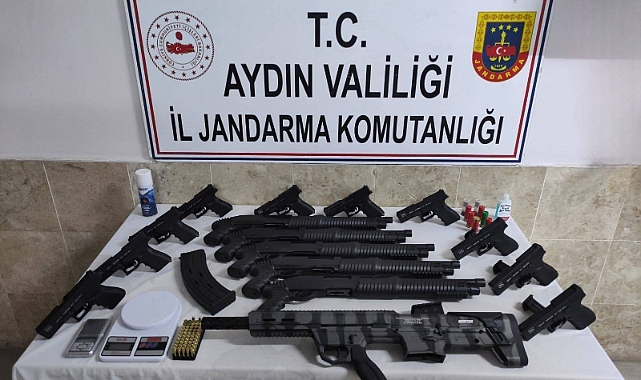 NAZİLLİ'DE EVDEDEN ADETA CEPHANELİK ÇIKTI