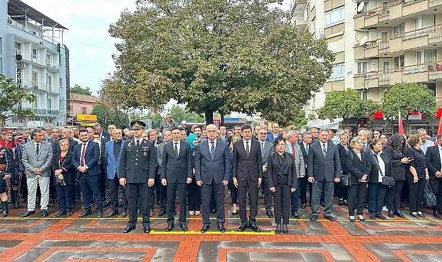 ATATÜRK NAZİLLİ'DE ANILDI