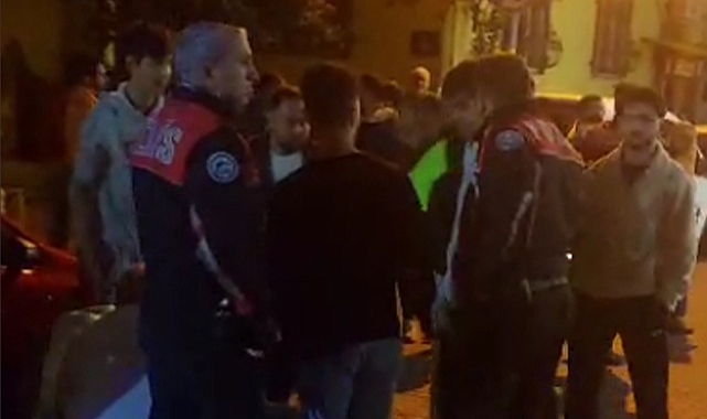 Kafeler sokağında omuz atma kavgası