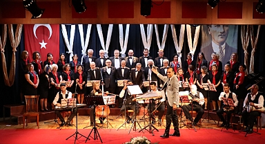 Nazilli'de Ata'ya Saygı Konseri 