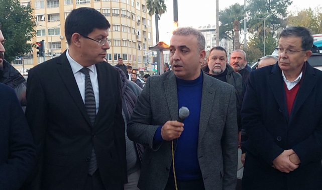 AK Parti şehitler için basın açıklamasında bulundu