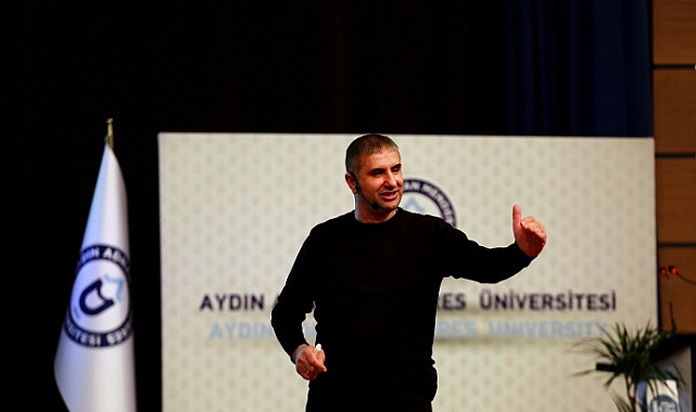 ADÜ'de “Metaverse ve Yapay Zeka Dünyamızı Nasıl Etkileyecek” Konulu Konferans Düzenlendi