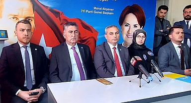CÜNEYT KORKMAZ'IN TOPLANTI SIRASINDA GÖZLERİ DOLDU