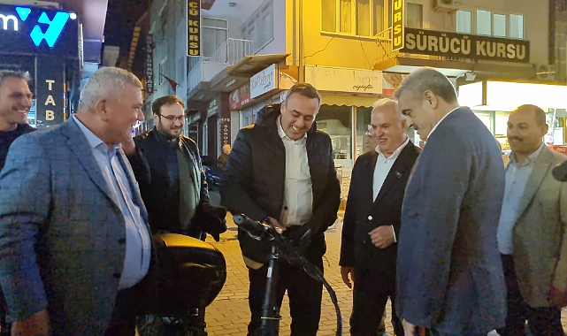 Siyasi rakipler karşılaşırsa ortaya ilginç görüntüler çıkabilir