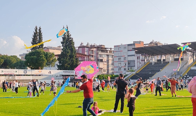 Çocuklar Uçurtmalar ile şenlendi