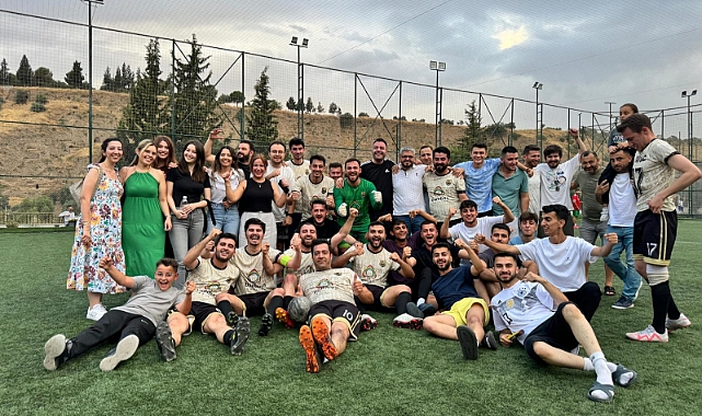 NAZİLLİ'Lİ AVUKATLAR TURNUVA'DA ŞAMPİYON OLDU