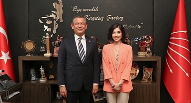 CHP’de Aslı Ökmen Özgür Özel ile görüştü