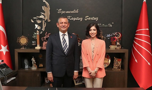 CHP’de Aslı Ökmen Özgür Özel ile görüştü