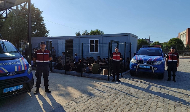 DİDİMDE ÇOK SAYIDA GÖÇMEN KAÇARKEN YAKALANDI