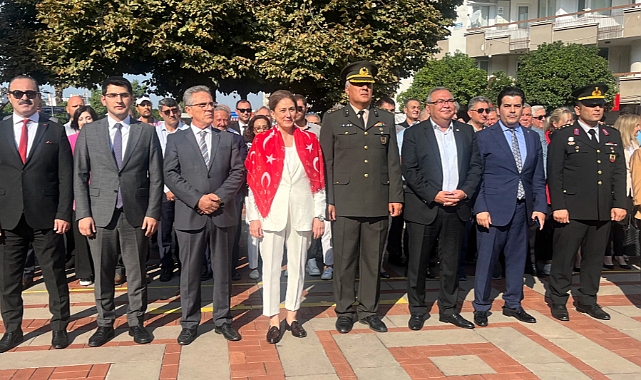 5 Eylül’de Atanın Huzurunda Çelenkler sunuldu 