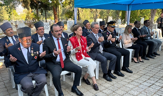 Kurtuluş Bayramında şehitler unutulmadı