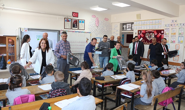 TKDK AYDIN OKUL ÇANTASI DAĞITIMINI TAMAMLADI