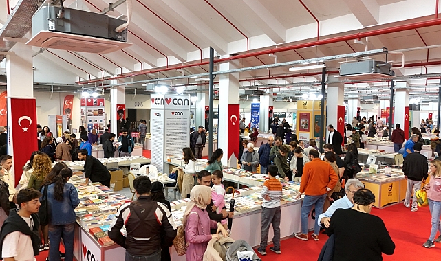 AYDIN KİTAP FUARI’NA YÜZ BİNE YAKIN ZİYARETÇİ KATILDI