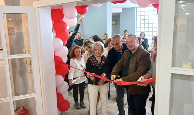 Renklerin Senfonisi Büyüledi.