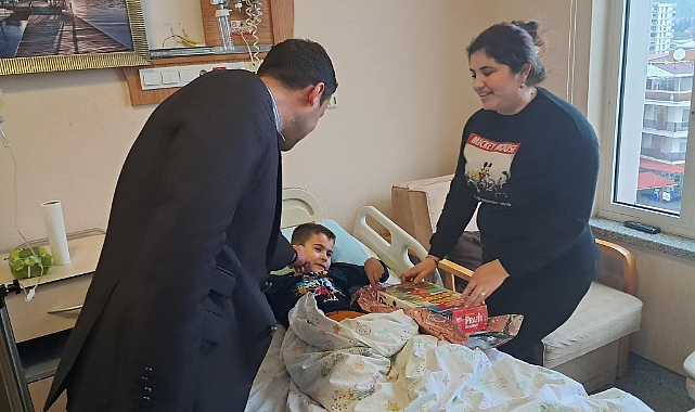 Başhekimden Çocuklara Yeni Yıl sürprizi