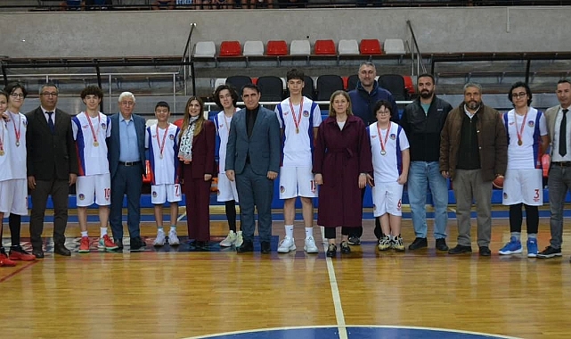 NAZİLLİ BÜYÜK TURNUVAYA EV SAHİPLİĞİ YAPTI