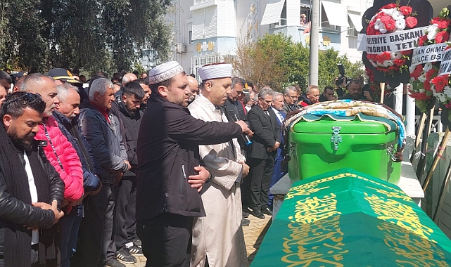 Anne ve 2 evladı gözyaşları arasında son yolculuklarına uğurlandı