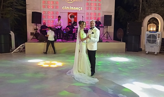 Antalya’da dillere destan düğün