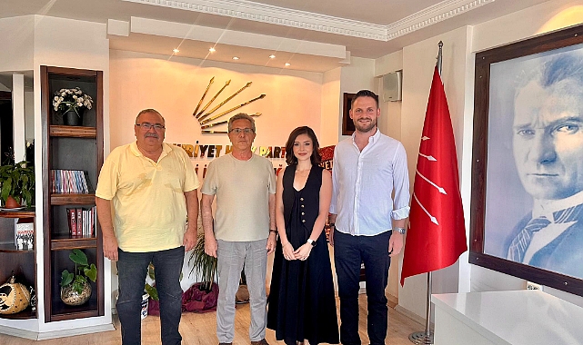 CHP PM ÜYESİ ALKIM DENİZASLANI CHP'Yİ ZİYARET ETTİ
