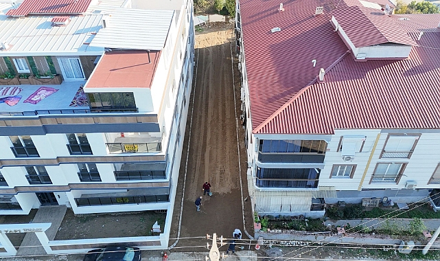 NAZİLLİ BELEDİYESİ YENİ MAHALLE 171/2 SOKAK’TA TAŞ DÖŞEME ÇALIŞMASINI TAMAMLADI