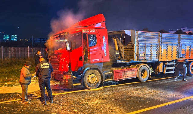 Nazilli’de Seyir Halindeki Tır Alevlere Teslim Oldu