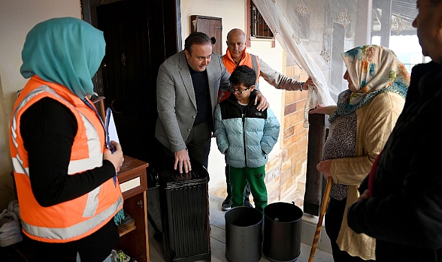 KUŞADASI’NDA EVLER VE YÜREKLER DAYANIŞMA İLE ISINIYOR