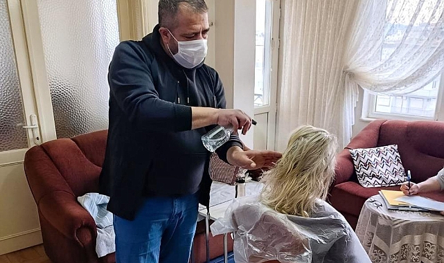 Efeler Belediyesi'nin Evde Bakım Hizmeti sürüyor 