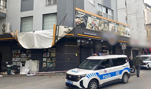 Efeler’de şiddetli rüzgar tabelaları kopardı, iş yerlerinde hasar oluştu 