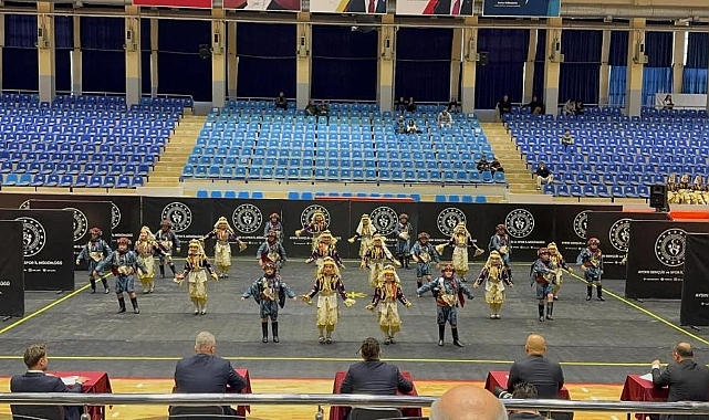 Minik efeler birincilik için yarıştı