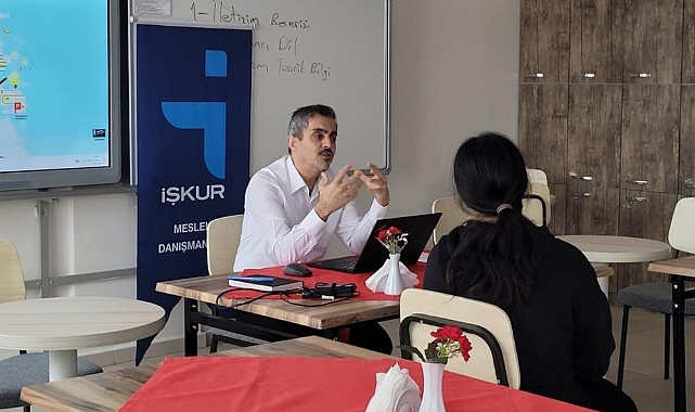 Öğrencilere meslek seçiminin önemi anlatıldı   