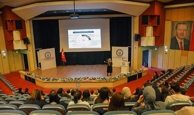 ADÜ'de 'Uyuyalım Uyutalım'' adlı seminer gerçekleştirildi   