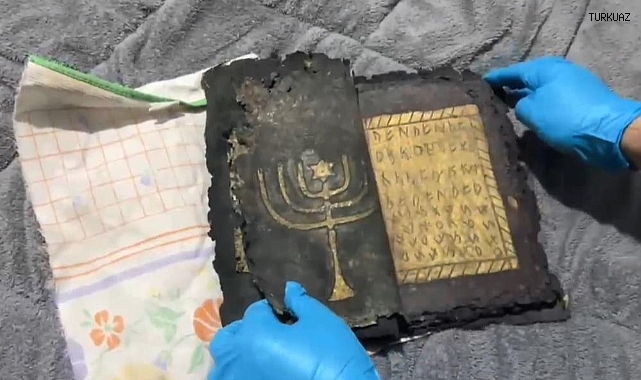 Bizans dönemine ait altın işlemeli dua kitabı ele geçirildi 