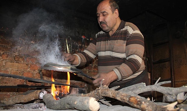 Kalay ustası Uçar: "Bakır bitmez ama artık usta kalmadı"   
