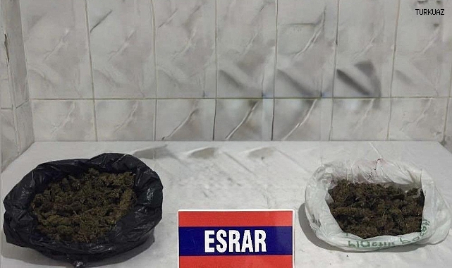 Durdurulan araçta uyuşturucu ve ruhsatsız silah ele geçirildi   
