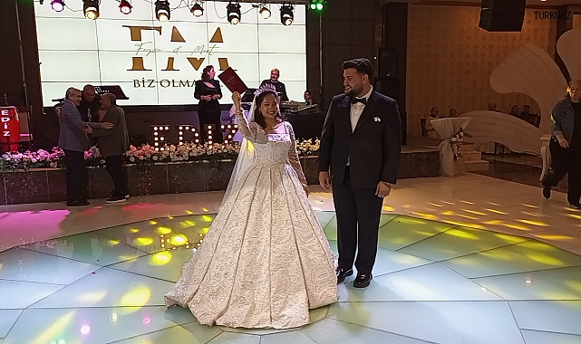 MERT VE FEYZA DÜNYA EVİNE GİRDİ