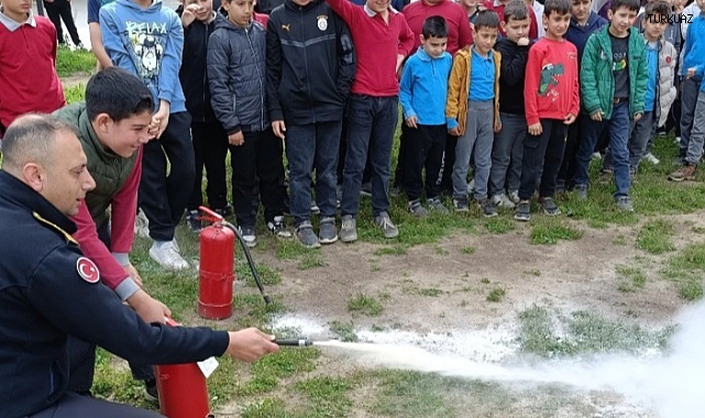 ÖĞRENCİLERE YANGIN BİLİNCİ AŞILANDI