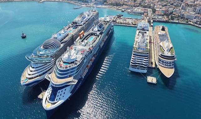 Kuşadası'na 4 gemi ile 10 bin 800 turist geldi   