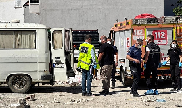 MİNÜBÜS İÇİNDE ÖLÜ OLARAK BULUNDU