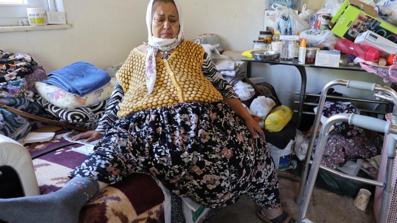 15 yıldır yatağa hasret yaşıyor