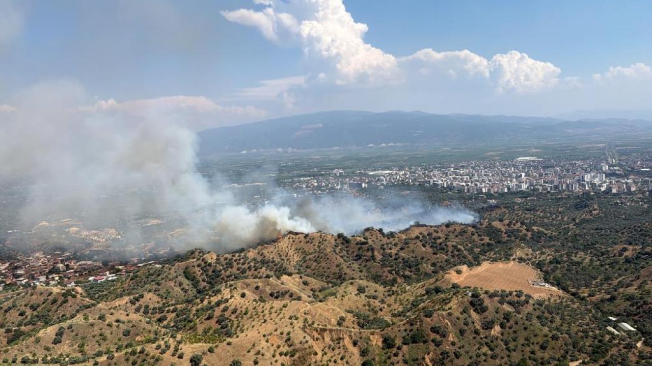 BOZYURT'TAKİ ORMAN YANGININA 4 HELİKOPTER İLE MÜDAHELE EDİLİYOR