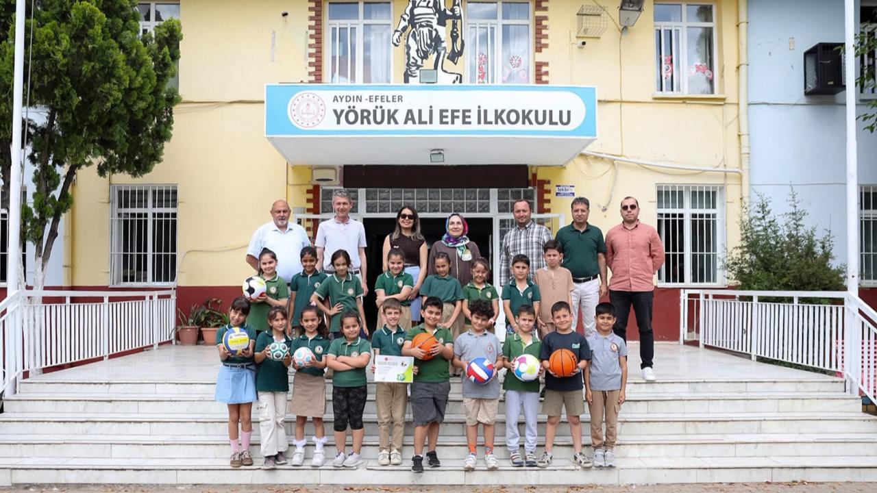EFELER’DE ÇEVRE SEFERBERLİĞİ: MİNİK ÇEVRECİLER ÖDÜLLERİNE KAVUŞTU