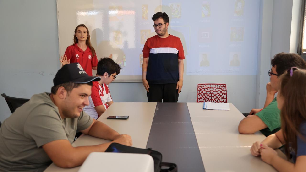 EFAK’TAN OTİZM YAŞAM MERKEZİ’NDE HAYAT KURTARAN TATBİKAT