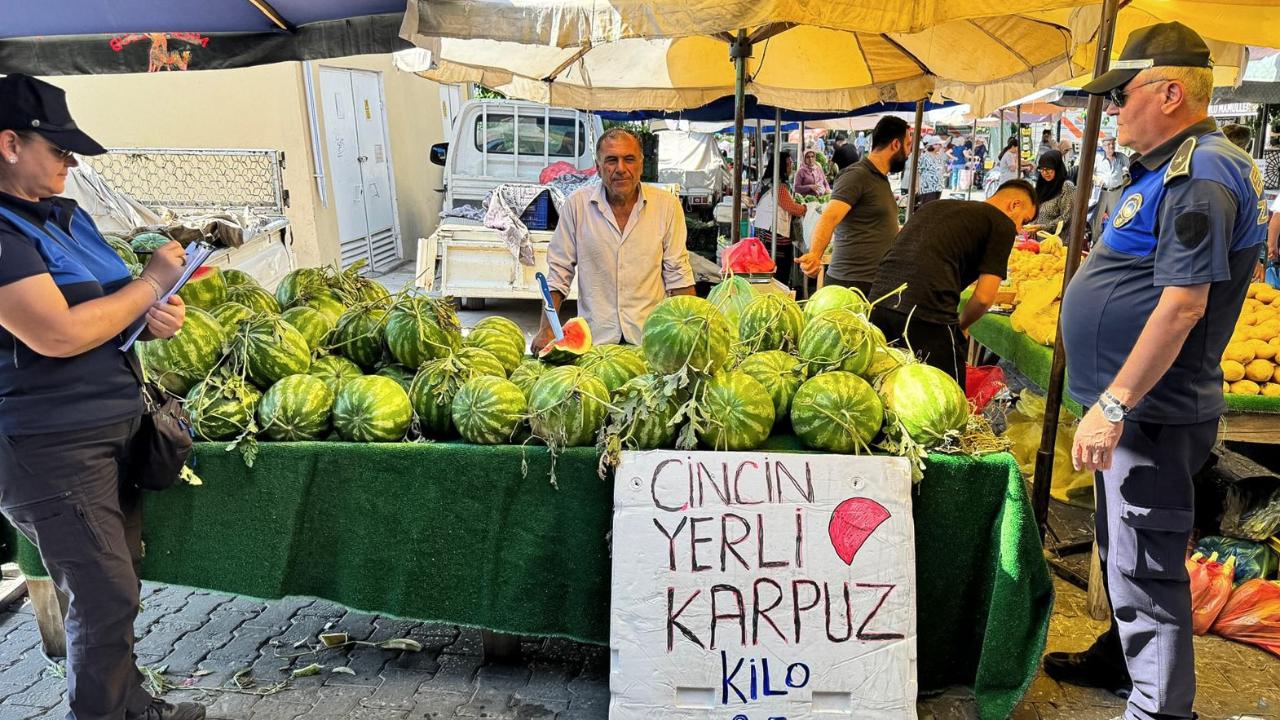 EFELER’DE ETİKETSİZ VE YANILTICI FİYATA GEÇİT YOK