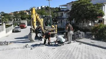 KUŞADASI BELEDİYESİ’NDEN KENT GENELİNDE ALT VE ÜSTYAPI ATAĞI
